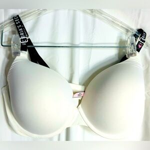Victoria’s Secret Perfect Shape Push Up Bra. NWT